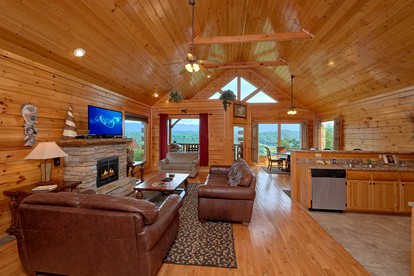 Inviting Pigeon Forge Cabin with Stunning Views - Pigeon Forge, Tennessee - glamping.directory