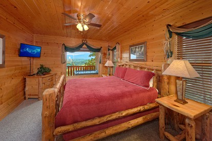 Inviting Pigeon Forge Cabin with Stunning Views - Pigeon Forge, Tennessee - glamping.directory