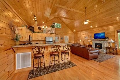 Inviting Pigeon Forge Cabin with Stunning Views - Pigeon Forge, Tennessee - glamping.directory