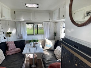 Beautiful Farmstay Hill Cottage and Tiny Equipped Camper in Maryland - Darnestown, Maryland - glamping.directory