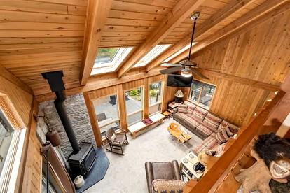 Scenic Lakefront Escape with Kayaks and Canoes in Meredith, New Hampshire - Meredith, New Hampshire - glamping.directory