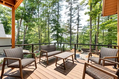 Scenic Lakefront Escape with Kayaks and Canoes in Meredith, New Hampshire - Meredith, New Hampshire - glamping.directory