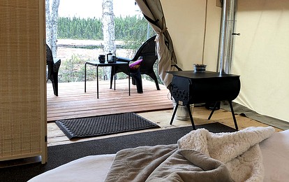 Romantic Tent Getaway for Two with a Private Deck in Soldotna, Alaska - Soldotna, Alaska - glamping.directory