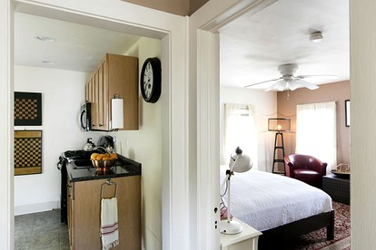 Stunning Penthouse Suite, Perfect for Couples, in Catskills of New York - Woodstock, New York - glamping.directory
