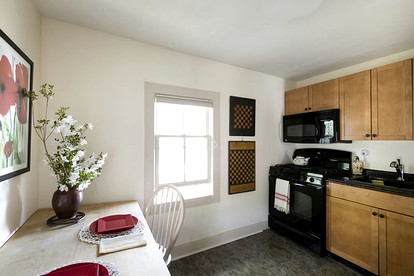 Stunning Penthouse Suite, Perfect for Couples, in Catskills of New York - Woodstock, New York - glamping.directory