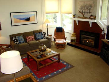 Western-Style Vacation Rental for a Ski Getaway in Taos County, New Mexico - Taos Ski Valley, New Mexico - glamping.directory