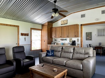 Idyllic Cabin with a Fire Pit Perfect for a Weekend Getaway from Houston - Brazoria County, Texas - glamping.directory