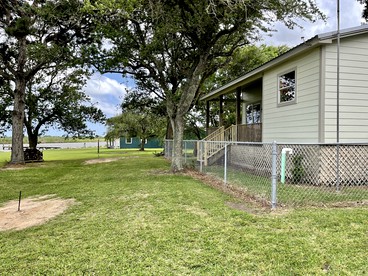 Idyllic Cabin with a Fire Pit Perfect for a Weekend Getaway from Houston - Brazoria County, Texas - glamping.directory