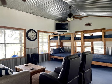 Idyllic Cabin with a Fire Pit Perfect for a Weekend Getaway from Houston - Brazoria County, Texas - glamping.directory