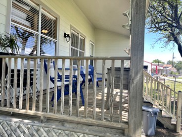 Idyllic Cabin with a Fire Pit Perfect for a Weekend Getaway from Houston - Brazoria County, Texas - glamping.directory
