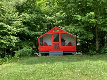 Luxury Tented Cabins for Outdoor Vacation in the Adirondacks, New York - glamping.directory