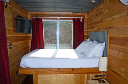 Eco Cabin Rentals in the Chattahoochee Forest of North Georgia - Dahlonega, Georgia - glamping.directory