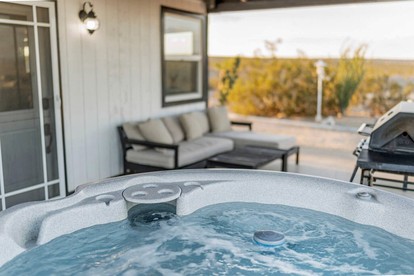 Quiet Rustic-Modern Chalet Near Joshua Tree National Park in Twentynine Palms, California - Twentynine Palms, California - glamping.directory