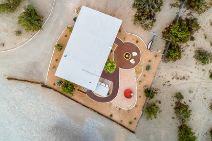 Quiet Rustic-Modern Chalet Near Joshua Tree National Park in Twentynine Palms, California - Twentynine Palms, California - glamping.directory