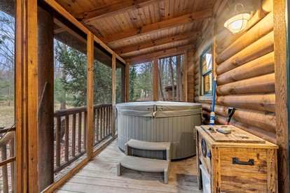 Peaceful Forest Cabin with Hot Tub, Fireplace & Outdoor Lounge in Saugatuck, Michigan - Saugatuck, Michigan - glamping.directory