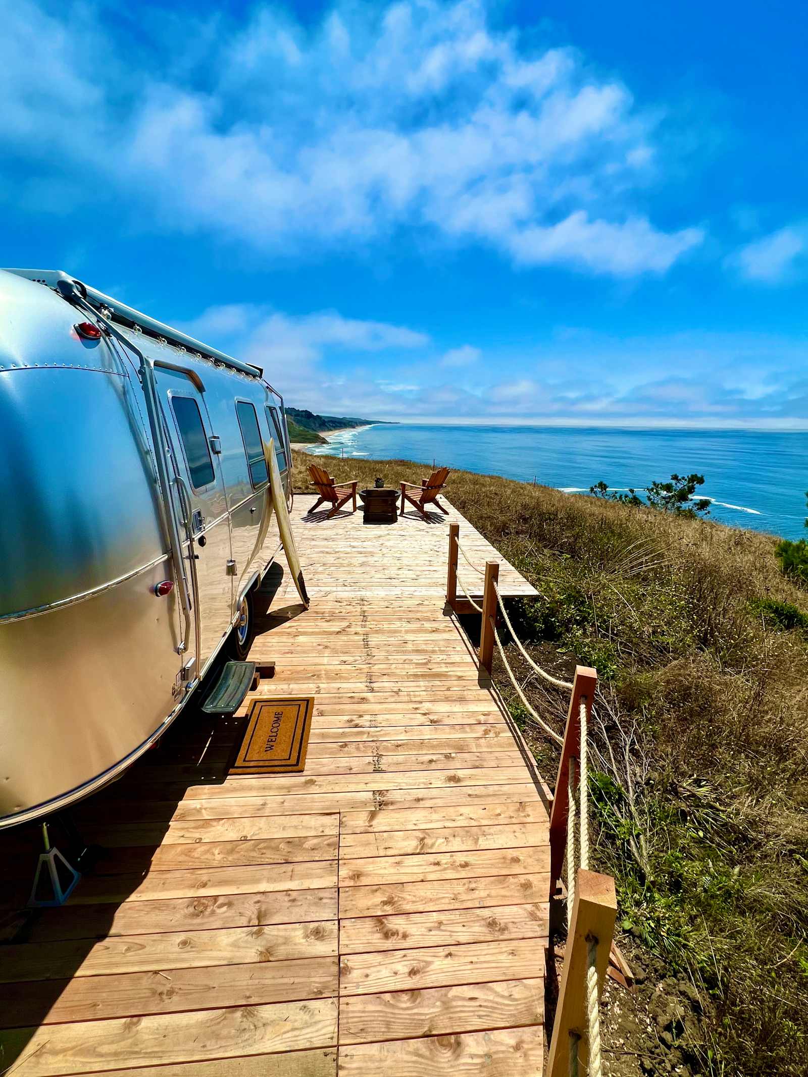 Tunitas Beach Overlook - Airstream - Half Moon Bay, California - glamping.directory