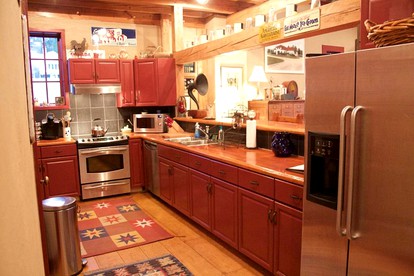 Gorgeous Green Mountains Vacation Rental with a Pool in Manchester, Vermont - Manchester Center, Vermont - glamping.directory