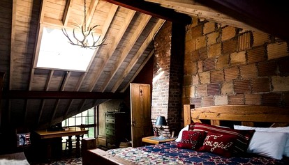 Gorgeous Green Mountains Vacation Rental with a Pool in Manchester, Vermont - Manchester Center, Vermont - glamping.directory