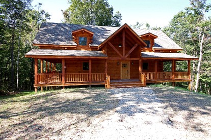 Secluded Woodland Cabin with a Hot Tub Perfect for a Romantic Getaway near Logan, Ohio - Logan, Ohio - glamping.directory