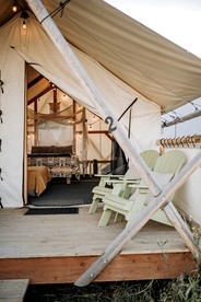 Beautiful Safari Tent with Wonderful Glampground Amenities near Yellowstone National Park in Emigrant, Montana - Emigrant, Montana - glamping.directory