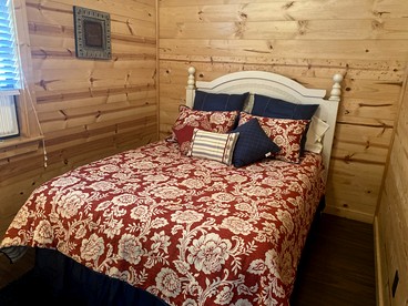 Rustic Dog-Friendly Cabin with Private Deck and Hot-Tub in Texas - Wimberley, Texas - glamping.directory