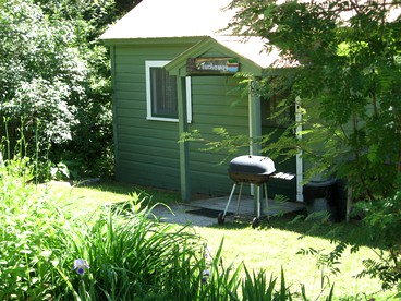Family-Friendly Cabin Rental with Private Porch near Lake George, New York - Severance, New York - glamping.directory