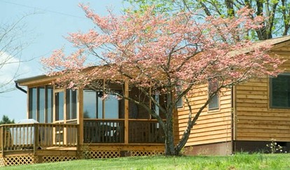 Charming Cottage Overlooking Gorgeous Citation Bass and Bream Pond near Charlottesville - glamping.directory