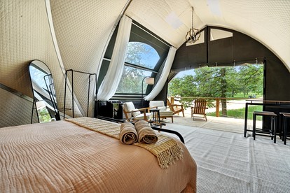 Secluded Boutique Glamping Retreat with Forest Views Near Mount Rushmore, Black Hills SD - Hermosa, South Dakota - glamping.directory