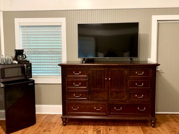 Charming Georgia Cabin for Weekend Getaways from Atlanta - Dahlonega, Georgia - glamping.directory