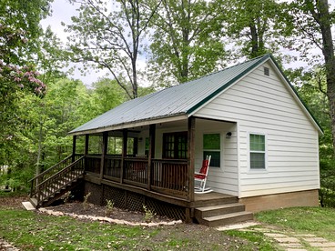 Charming Georgia Cabin for Weekend Getaways from Atlanta - glamping.directory