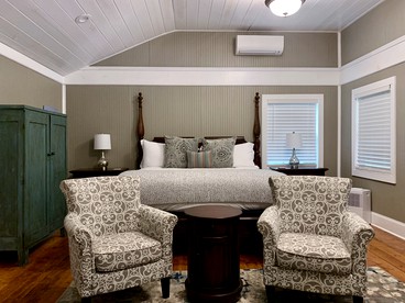 Charming Georgia Cabin for Weekend Getaways from Atlanta - Dahlonega, Georgia - glamping.directory