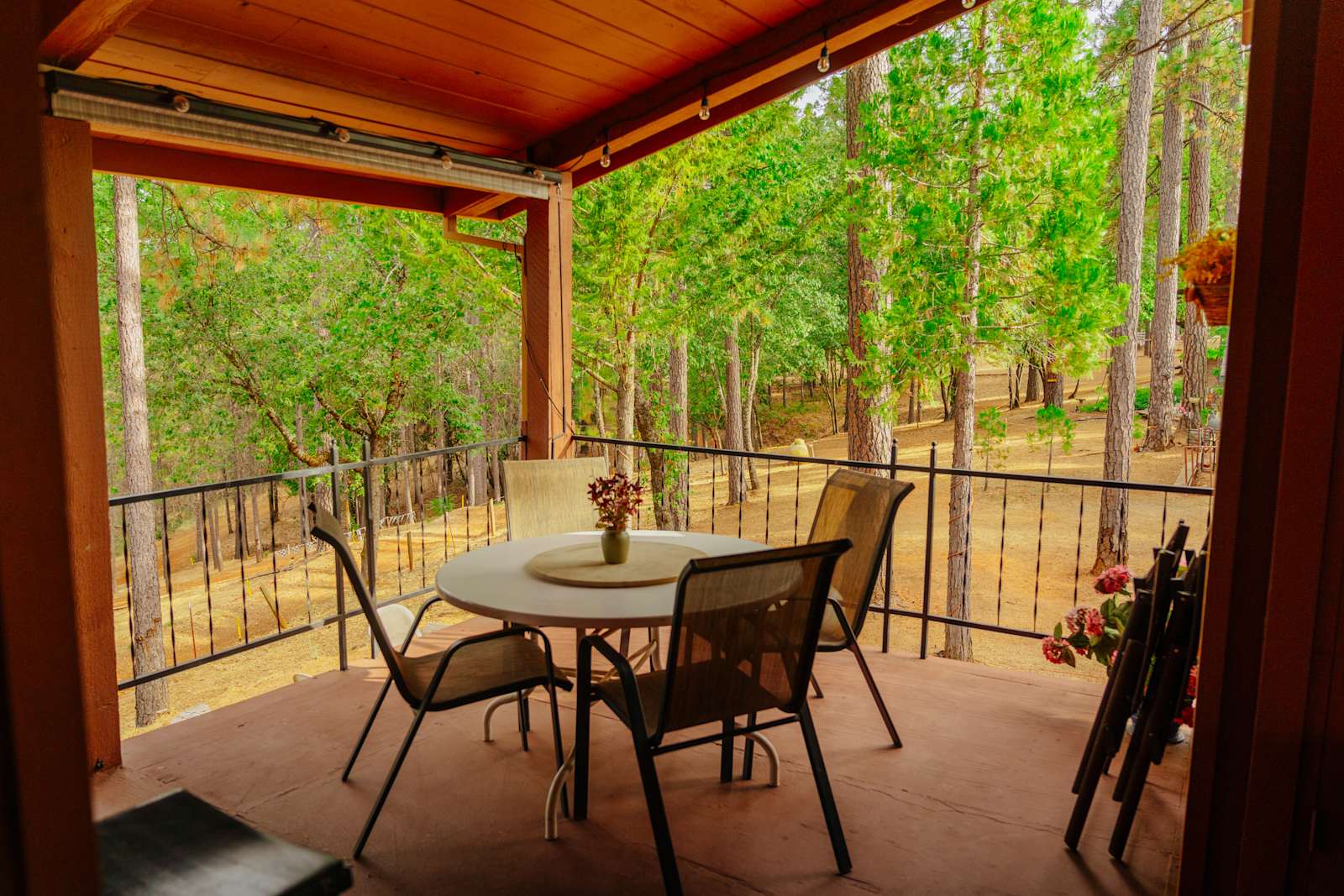 Pine Ridge Campground with lodge - Mokelumne Hill, California - glamping.directory