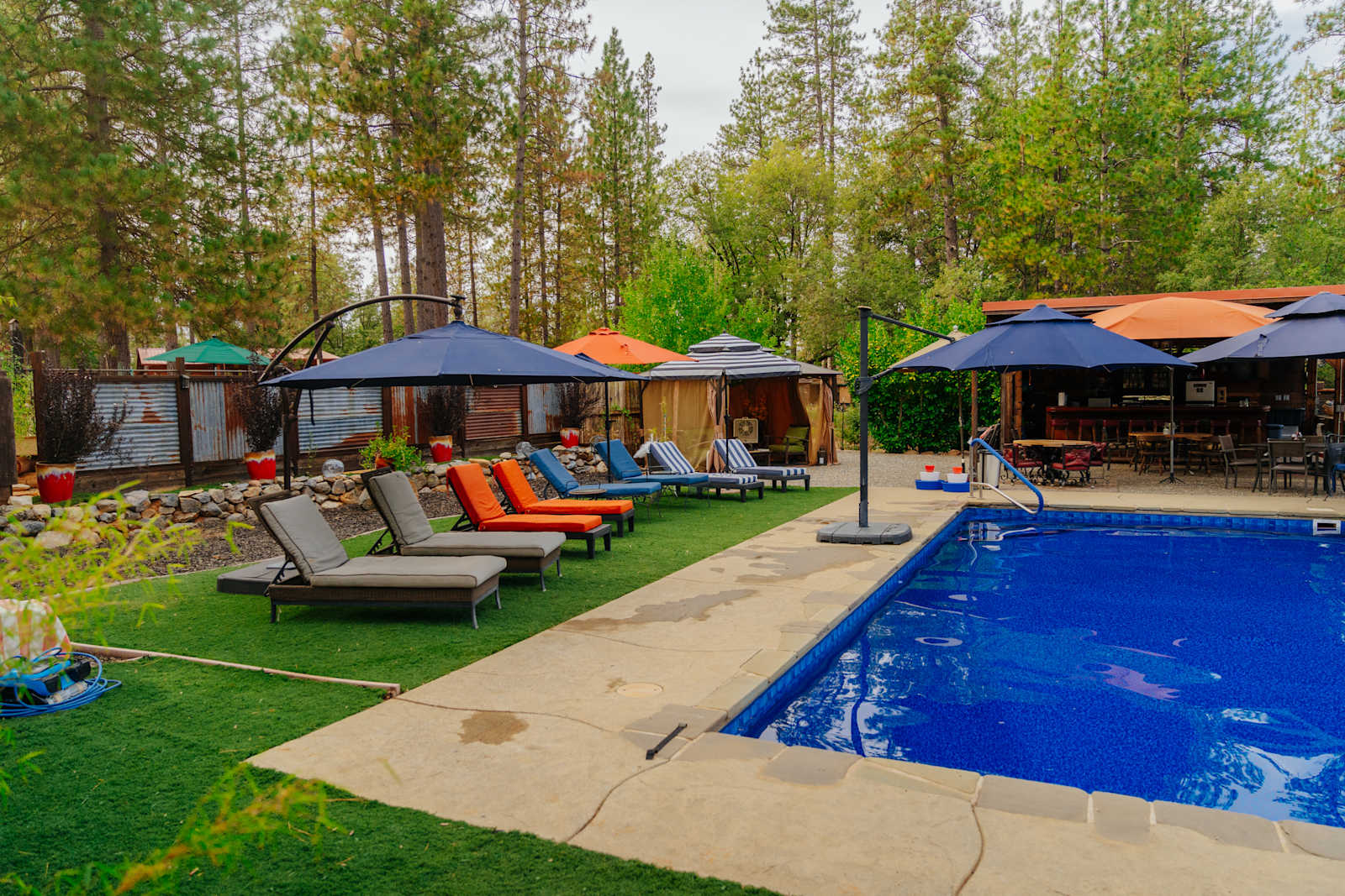 Pine Ridge Campground with lodge - Mokelumne Hill, California - glamping.directory