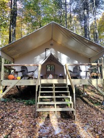 Cozy Hygge Cabin with Breakfast Near Lake George in Adirondack Mountains, New York - glamping.directory