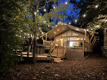 North Carolina Escape in this Fully-Equipped Safari Tent with Lake Access, Hot-Tub and Fire Pit - US, North Carolina - glamping.directory