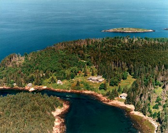 Beautiful Private Retreat with Private Beaches and Boat on McGee Island, Maine - Port Clyde, Maine - glamping.directory