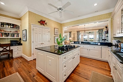 Beach Close Cottage with Nice Views in Georgetown, South Carolina - Georgetown, South Carolina - glamping.directory