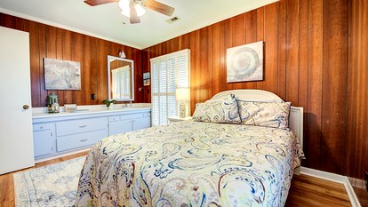 Beach Close Cottage with Nice Views in Georgetown, South Carolina - Georgetown, South Carolina - glamping.directory
