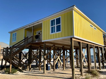 Stunning Beachfront Rental on Dauphin Island, Alabama - Perfect for Beach Vacations - glamping.directory