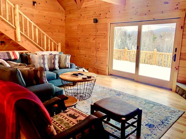 Majestic New Hampshire Log Cabin Rental with Views of Cannon Mountain - Bethlehem, Pennsylvania - glamping.directory