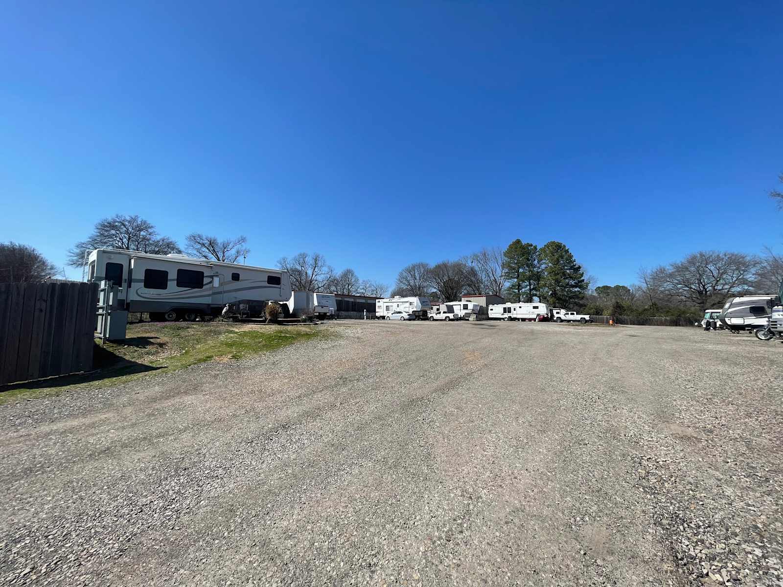 Red Valley RV Park - Van Buren, Arkansas - glamping.directory