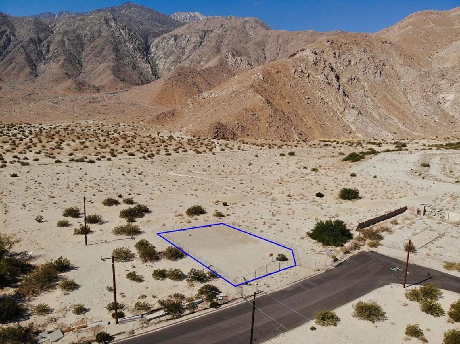 Basecamp Windy Point (Palm Springs) - Palm Springs, California - glamping.directory