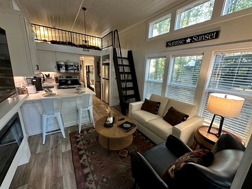 Cozy Wooden Cabin Surrounded by Trees in Monteagle, Tennessee - Monteagle, Tennessee - glamping.directory