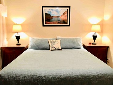 Large Family Retreat in Page, Arizona, Perfect for a Weekend Getaway for Large Groups - Page, Arizona - glamping.directory