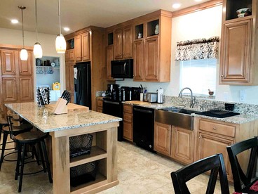 Large Family Retreat in Page, Arizona, Perfect for a Weekend Getaway for Large Groups - Page, Arizona - glamping.directory