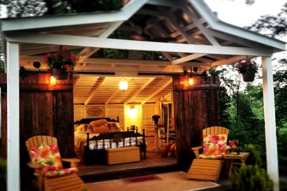 Unique Repurposed Barn near Niles for Glamping in Michigan - Niles, Michigan - glamping.directory