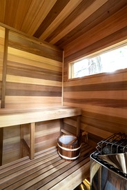 Peaceful Lakefront Retreat with Sauna Near Bellingham & Mount Vernon in Sedro-Woolley, Washington - Sedro-Woolley, Washington - glamping.directory