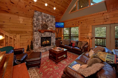 Spacious Smoky Mountain Vacation Rental with a Hot Tub - Sevierville, Tennessee - glamping.directory