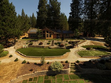 Luxury Cabin Rental with a Fire Pit in Coulterville, California - Yosemite, California - glamping.directory
