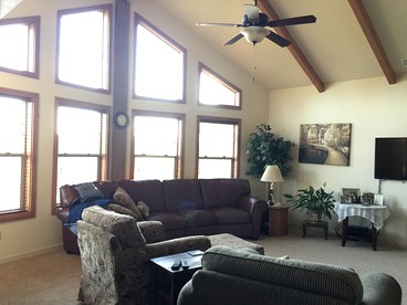 Luxury Cabin Rental with a Fire Pit in Coulterville, California - Yosemite, California - glamping.directory